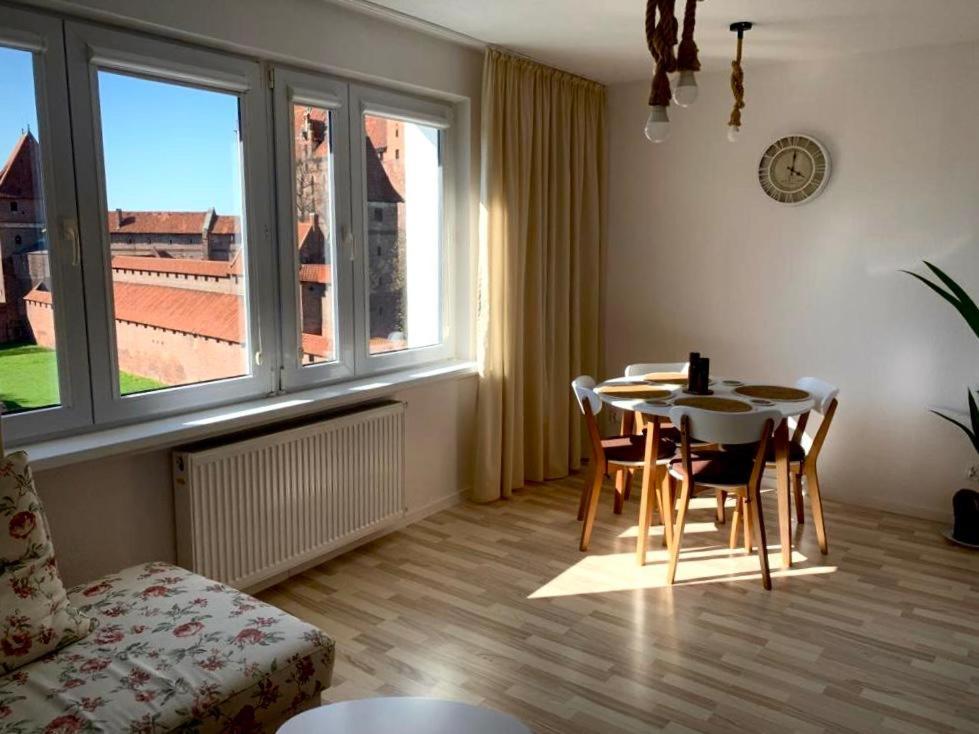 Widok Zamku O Poranku Apartamento Malbork Exterior foto