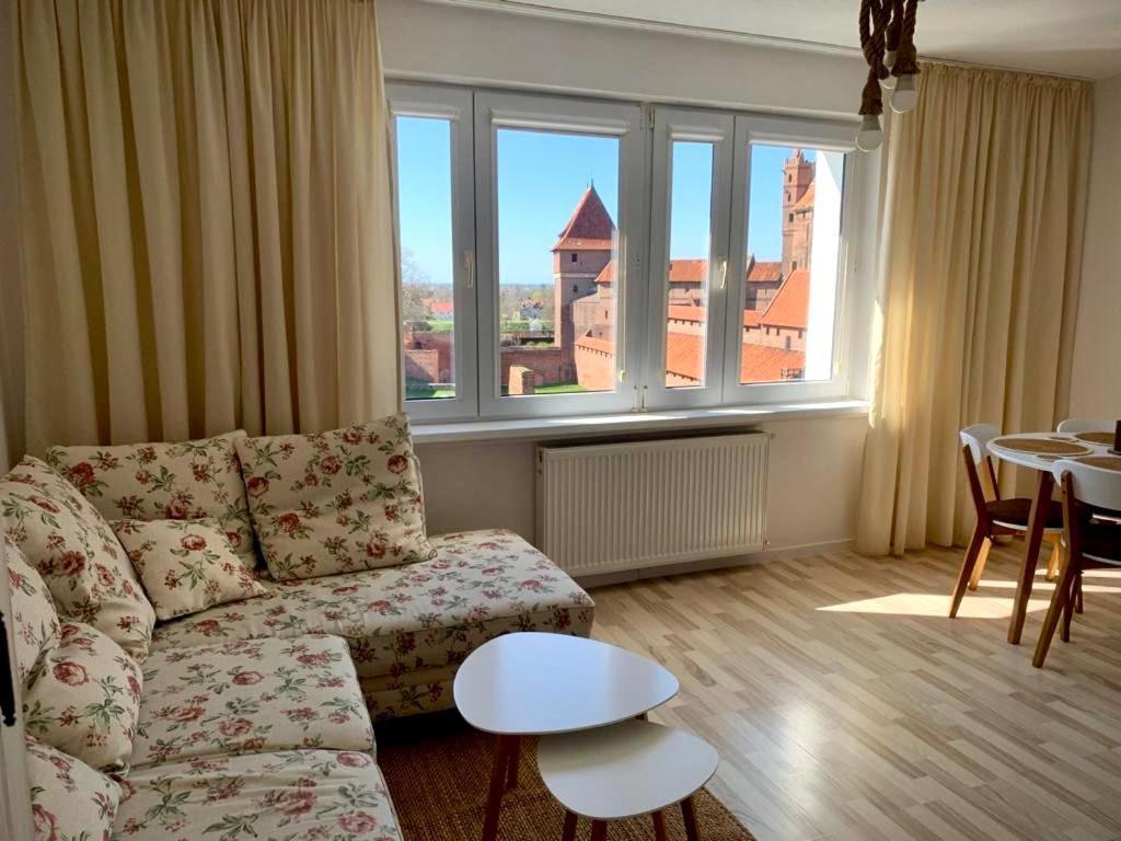 Widok Zamku O Poranku Apartamento Malbork Exterior foto