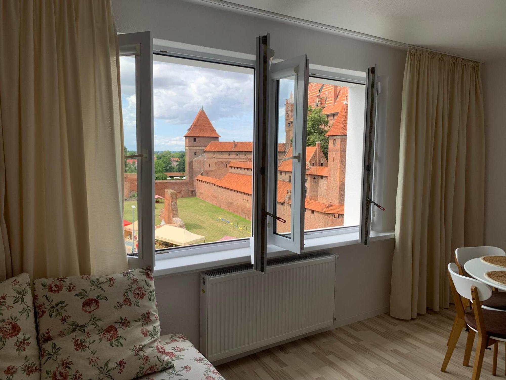 Widok Zamku O Poranku Apartamento Malbork Exterior foto